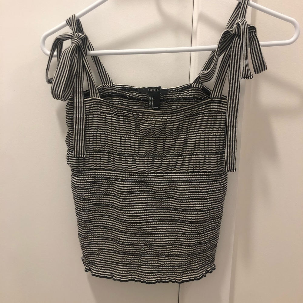 Forever 21 black and white tank